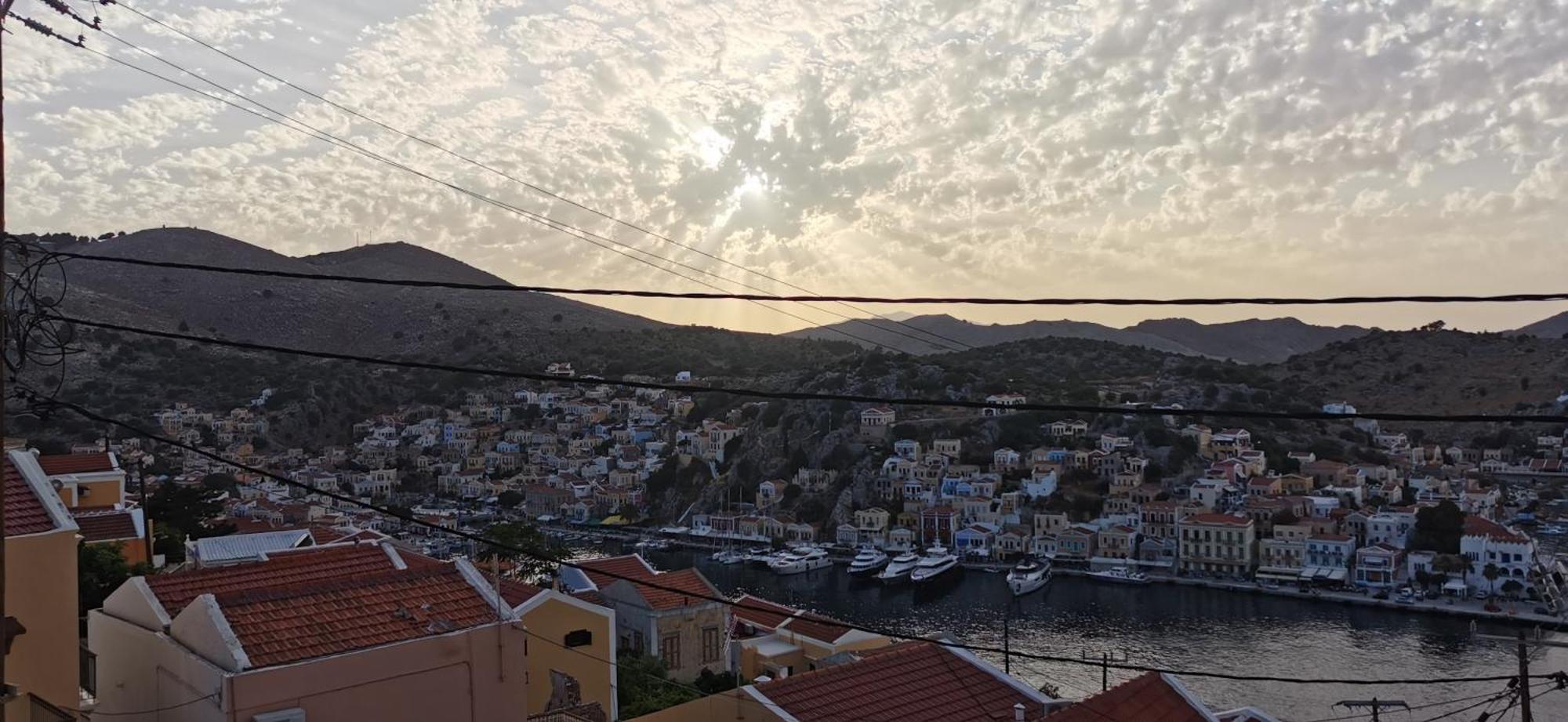 Duchess Harbour View Leilighet Sými Rom bilde